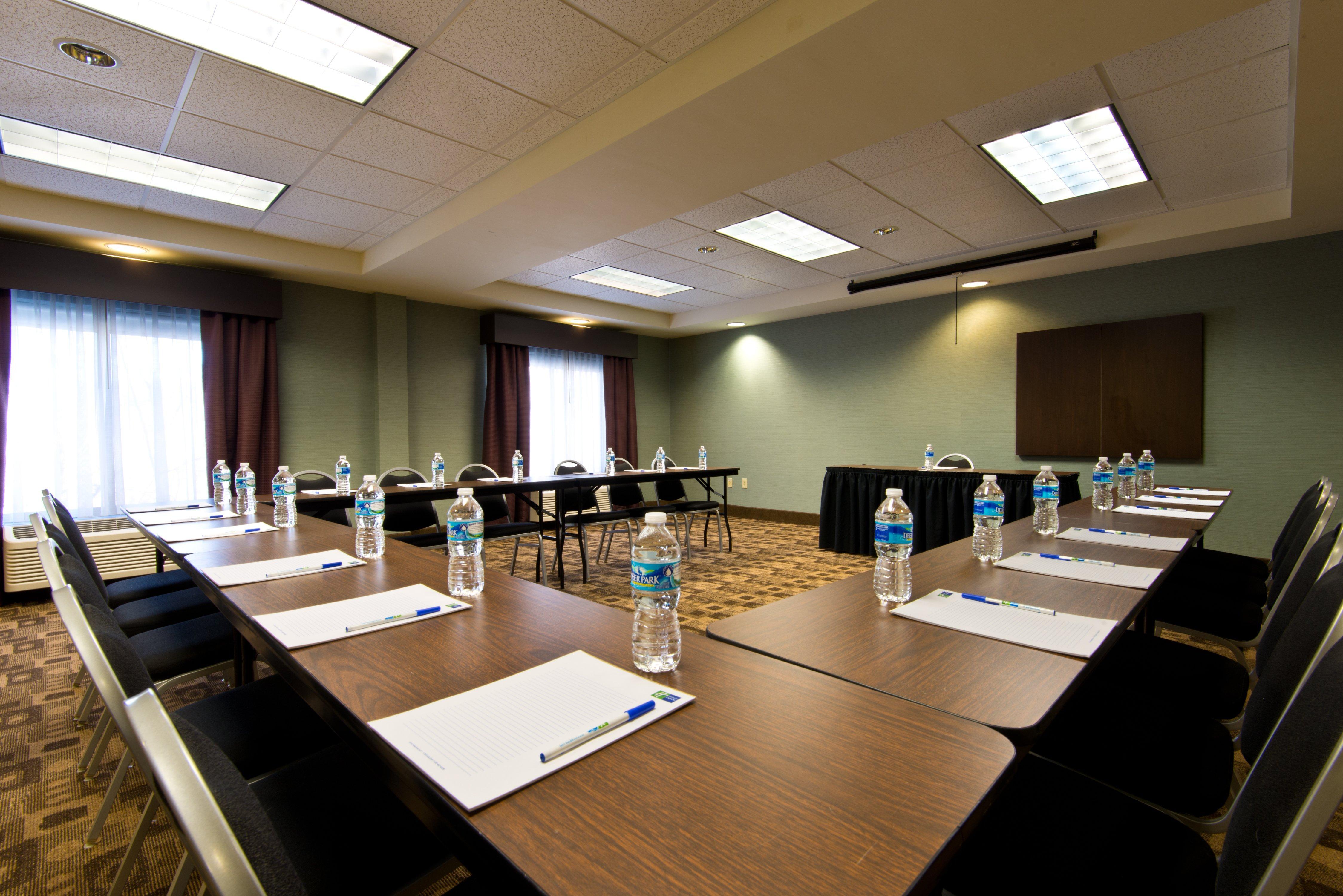 Holiday Inn Express Apex - Raleigh By Ihg Exterior foto