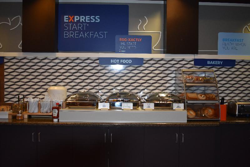 Holiday Inn Express Apex - Raleigh By Ihg Exterior foto